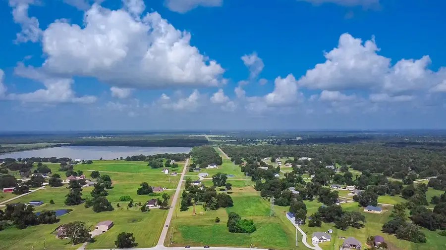 720 Winchester Trail, Angleton, TX 77515 - #3