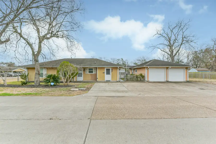 802 Avenue F, South Houston, TX 77587 - #2