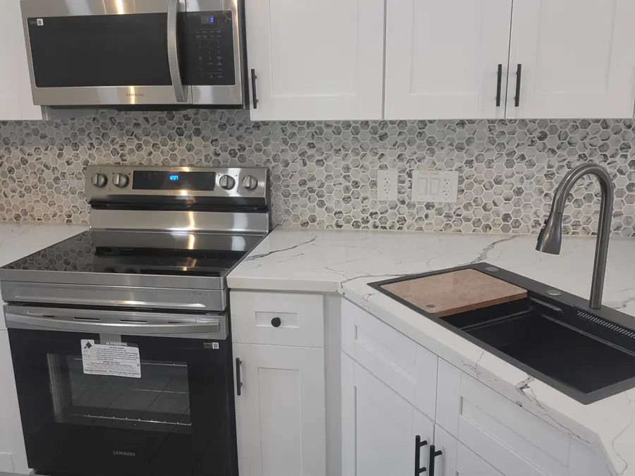 1409 N Avenue S, Freeport, TX 77541 - #3