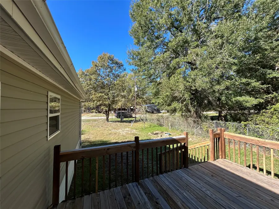 239 Saint Lucia Ln, Point Blank, TX 77364 - Image #2