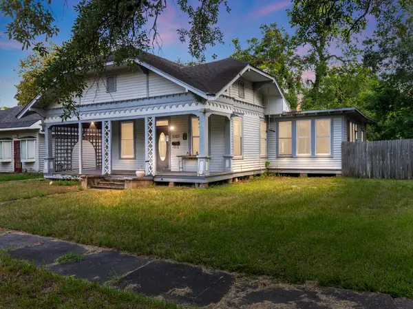 1313 6th Street, Bay City, TX 77414