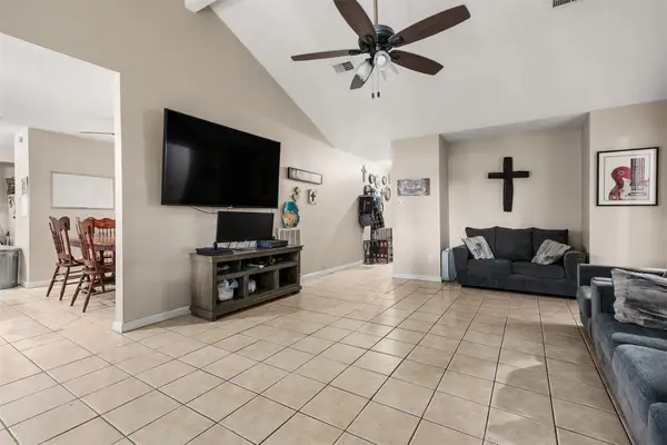 9838 Rocky Hollow Road, La Porte, TX 77571