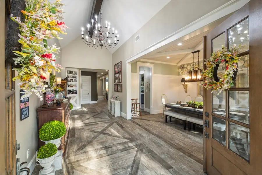 1255 Bronco Trail, Angleton, TX 77515 - Image #2