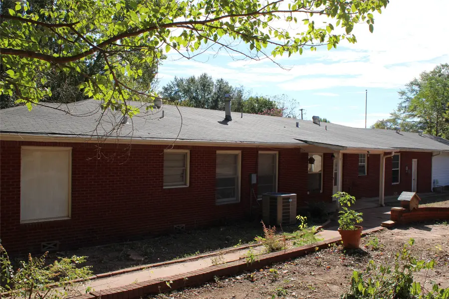 613 Epperson N, Hughes Springs, TX 75656 - #3