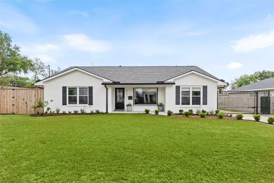 4509 Brookwoods Drive, Houston, TX 77092 - #3