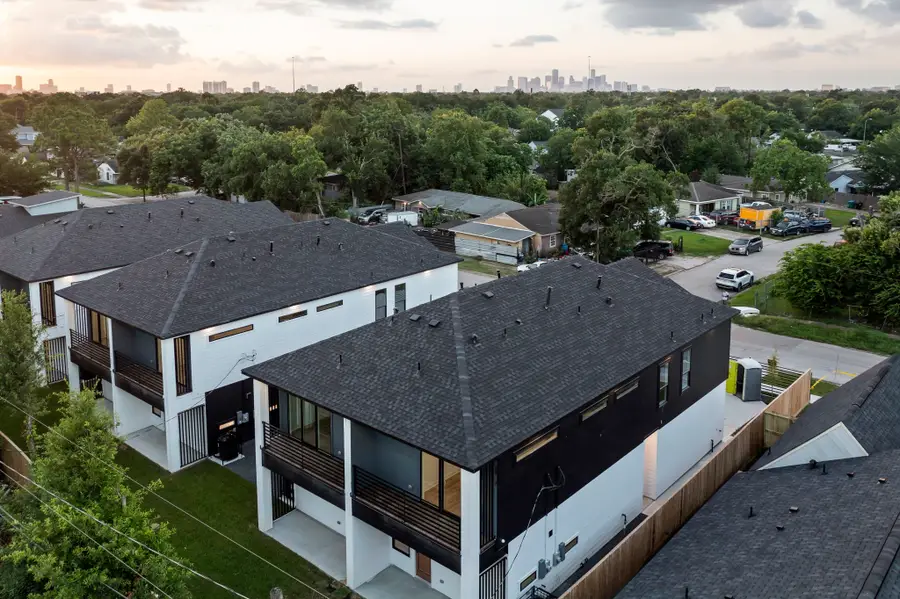 5102 Pershing Street #A-B, Houston, TX 77033 - #2