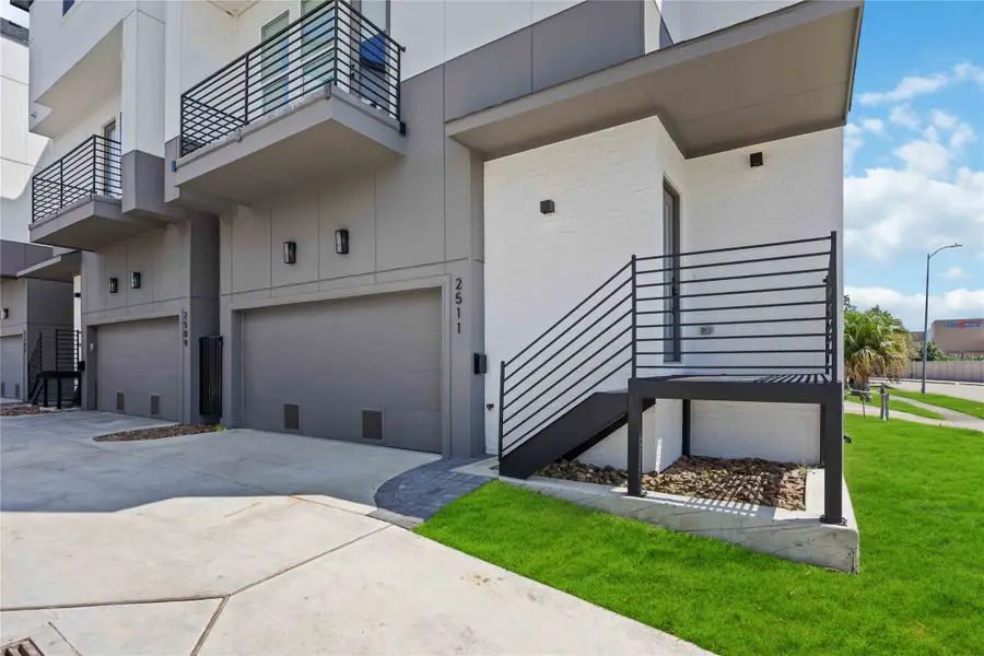 2507 N Macgregor Way, Houston, TX 77004 - #3