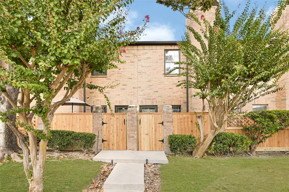 9800 Pagewood Lane #2703, Houston, TX 77042 - Image #1