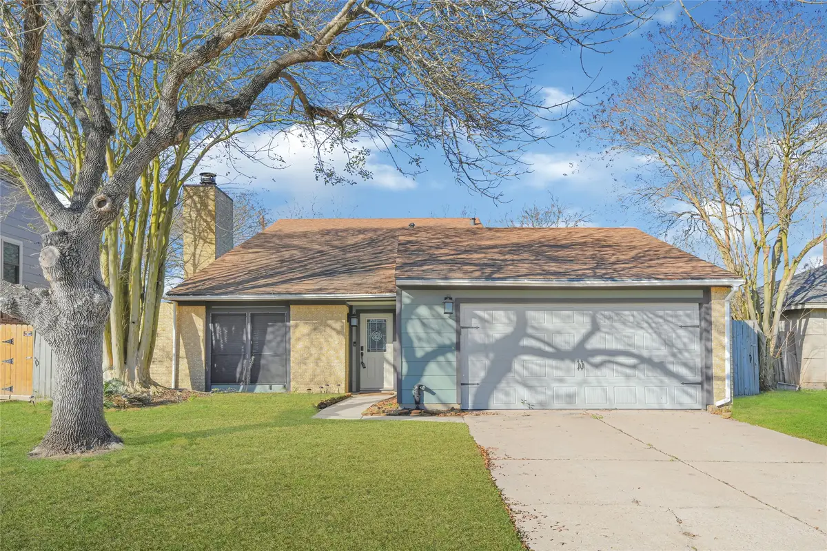 617 Canyon Springs Drive, La Porte, TX 77571 - #1