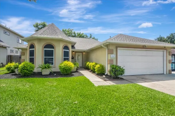103 Denton Drive, Pasadena, TX 77586
