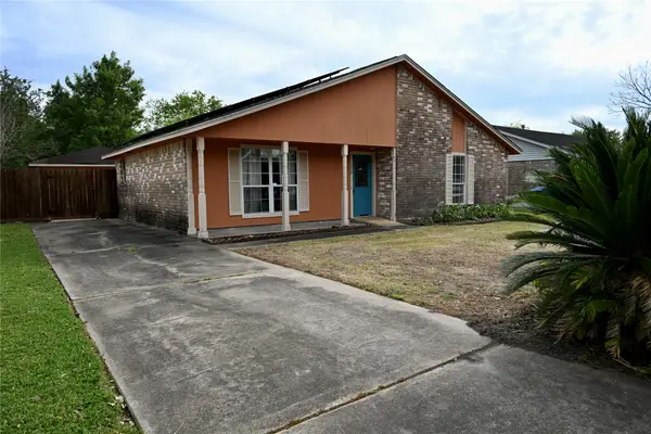 252 Bastrop Street, Angleton, TX 77515