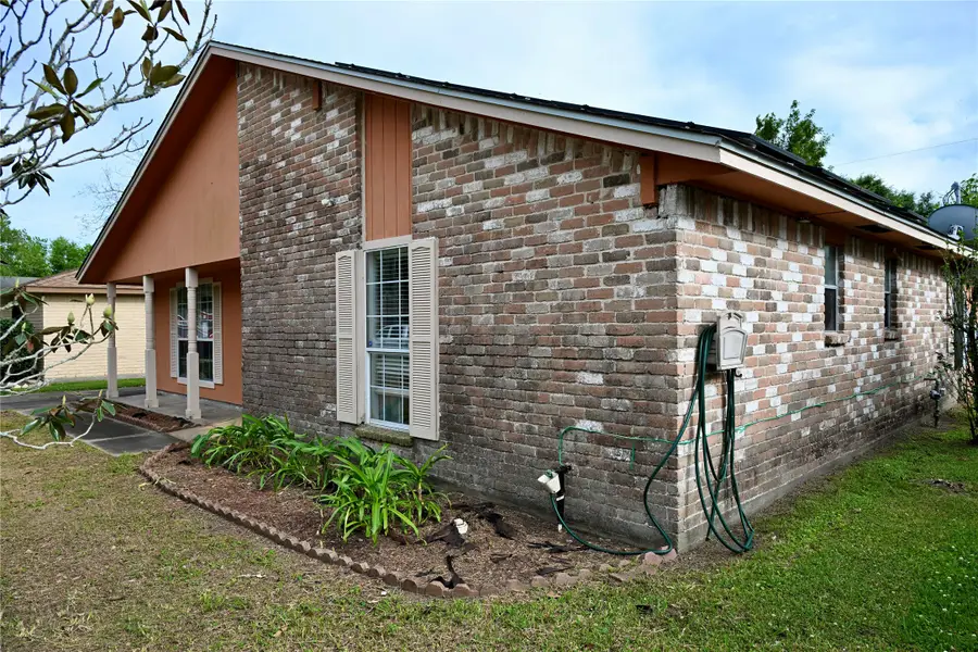 252 Bastrop Street, Angleton, TX 77515 - #3
