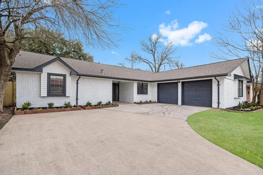 322 E Edgebrook Drive, Houston, TX 77034 - #2