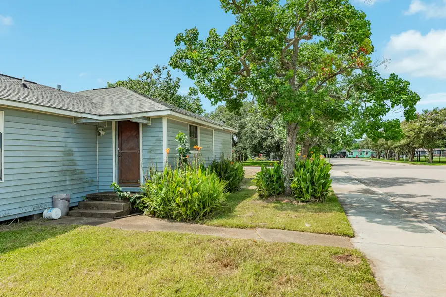 1130 W 8th Street, Freeport, TX 77541 - #3