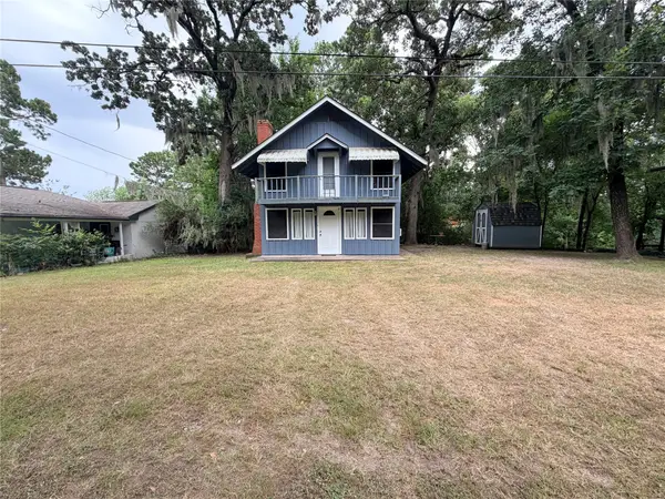 16 Hickory Hollow, Huntsville, TX 77320
