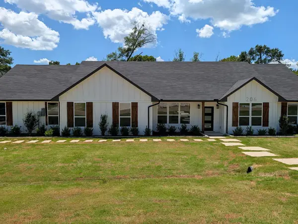 206 Splitrail Drive, Mabank, TX 75143