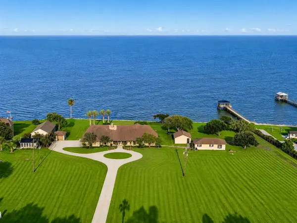 11212 Cedar Gully Road, Beach City, TX 77523