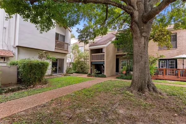 2100 Tanglewilde Street #614, Houston, TX 77063
