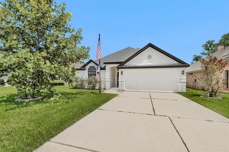 6913 Gentle Breeze Drive, Willis, TX 77318 - #2