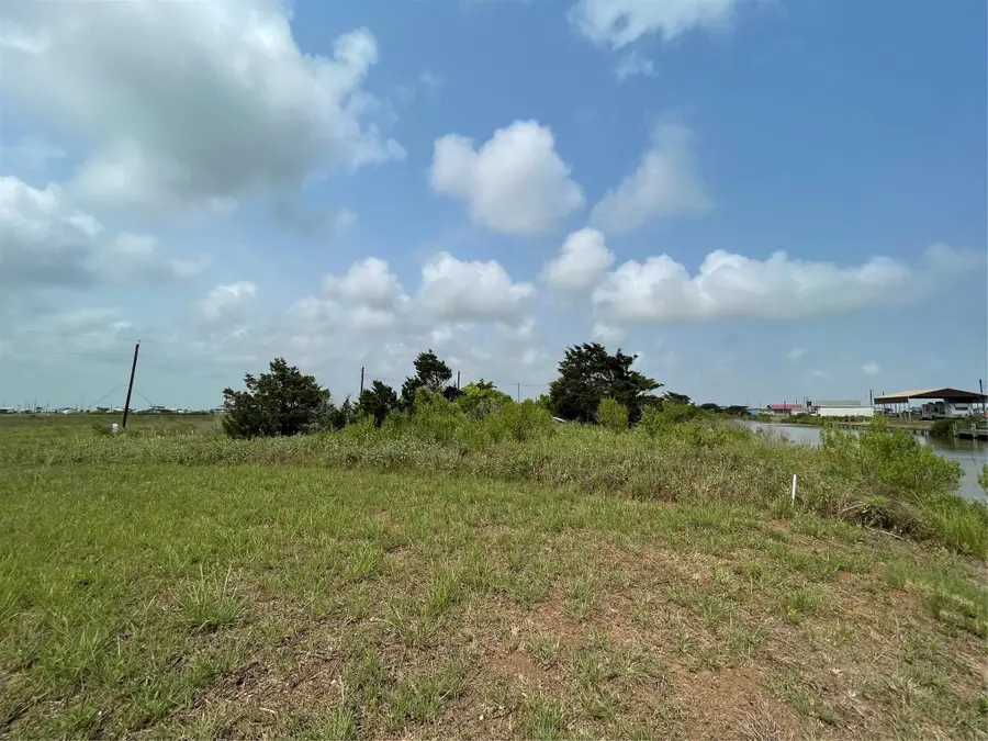 231 Nautilus Street S, Sargent, TX 77414 - Image #3