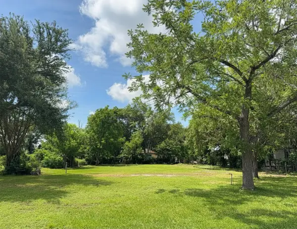 1819 Neuman Street, La Marque, TX 77568