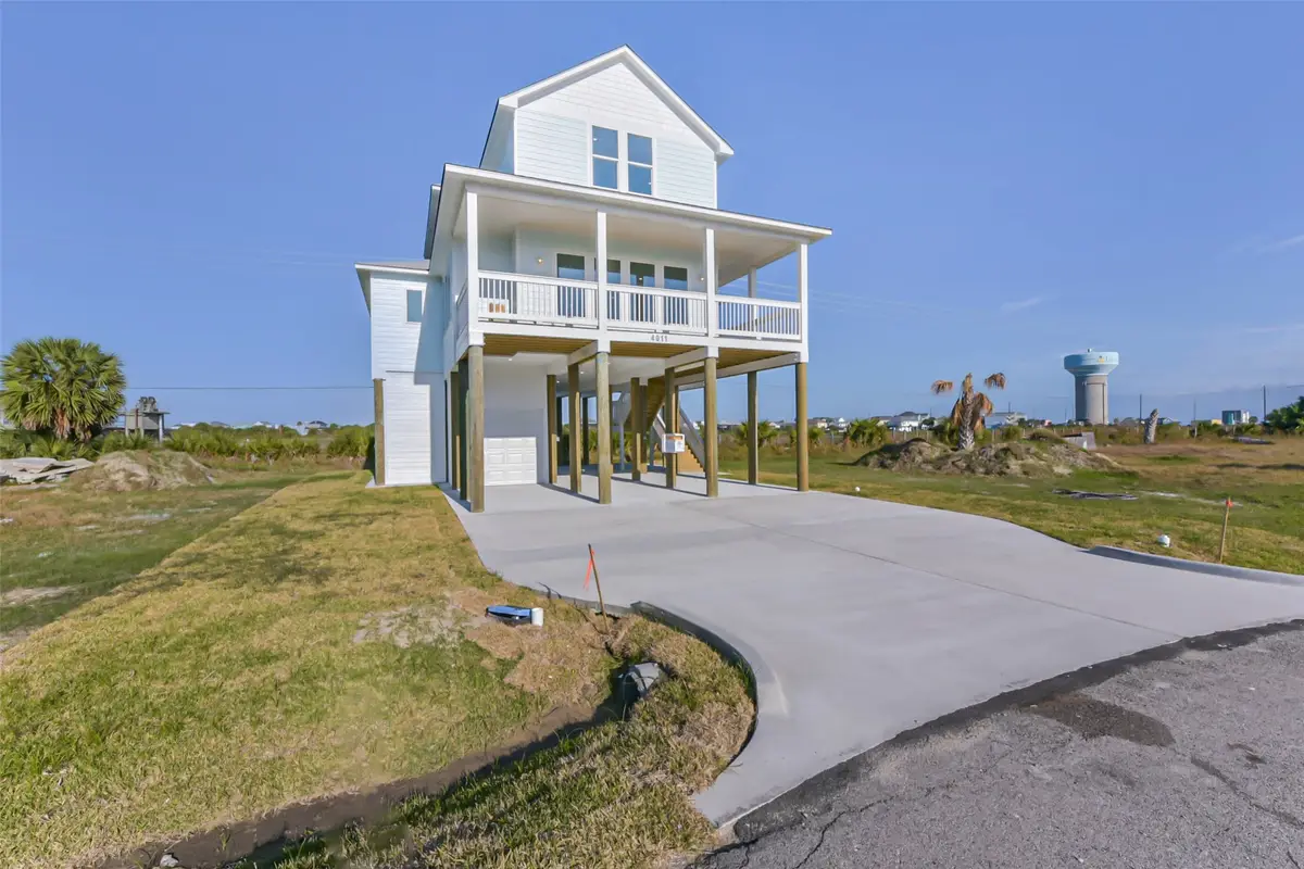 4011 Miramar Court, Galveston, TX 77554 - Image #1
