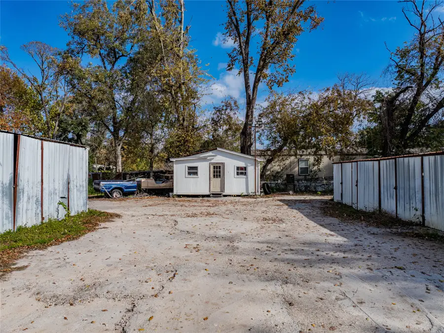 325 W Carby Road, Houston, TX 77037 - Image #2