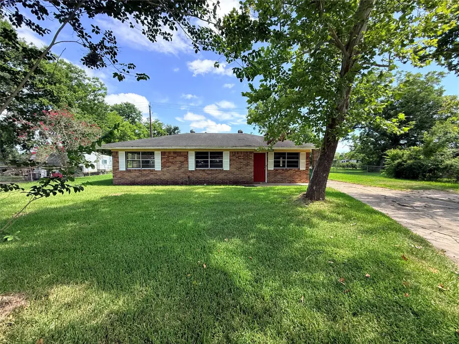 225 Burkett Street, Richwood, TX 77531 - #3