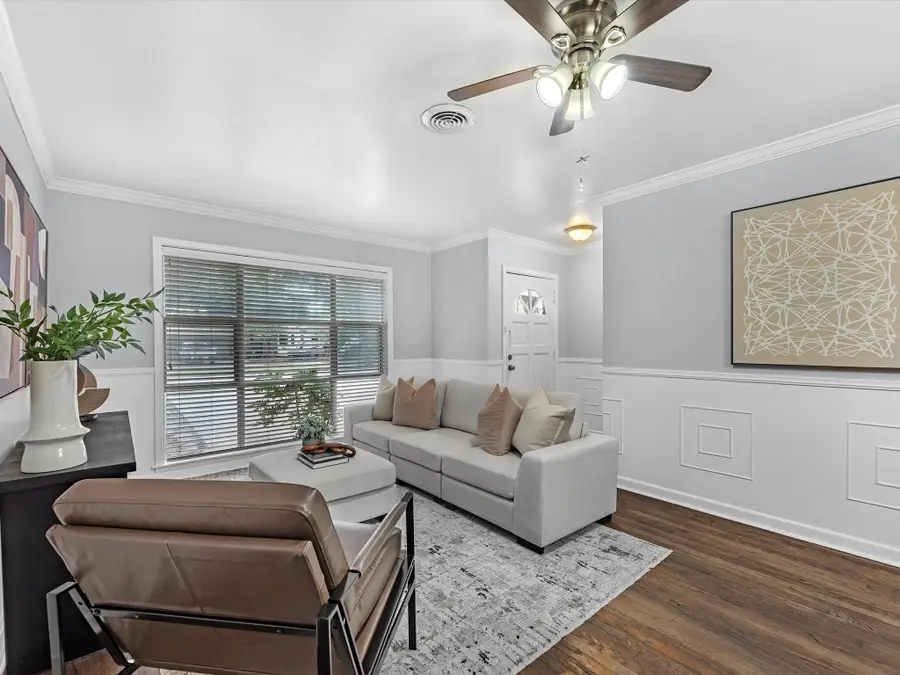 7938 Hammerly Boulevard, Houston, TX 77055 - Image #3