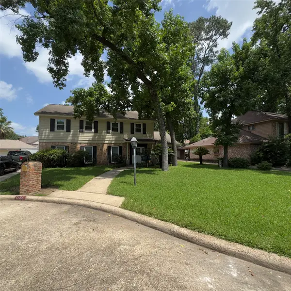 1126 Caspian Ln, Houston, TX 77090