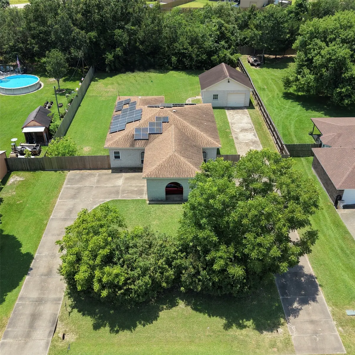 3230 W Meadow Lane, Dickinson, TX 77539 - #1