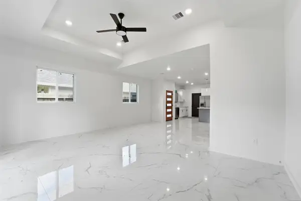 982 S Ellington Street, Houston, TX 77088