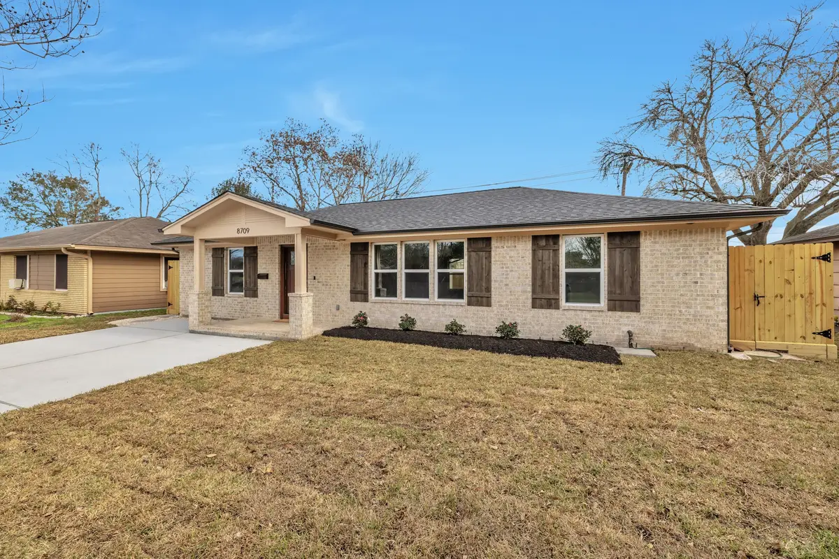 8709 Tarbell Road, Houston, TX 77034 - Image #1