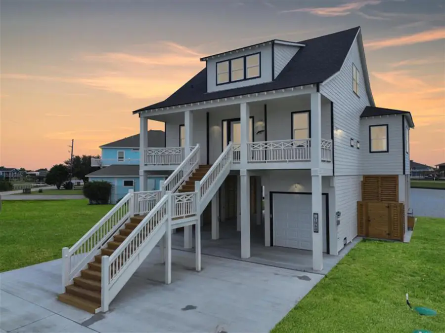 1060 Waterways Drive, Crystal Beach, TX 77650 - #3