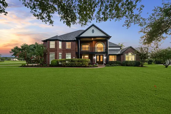 8826 Crown Jewel Drive, Richmond, TX 77469