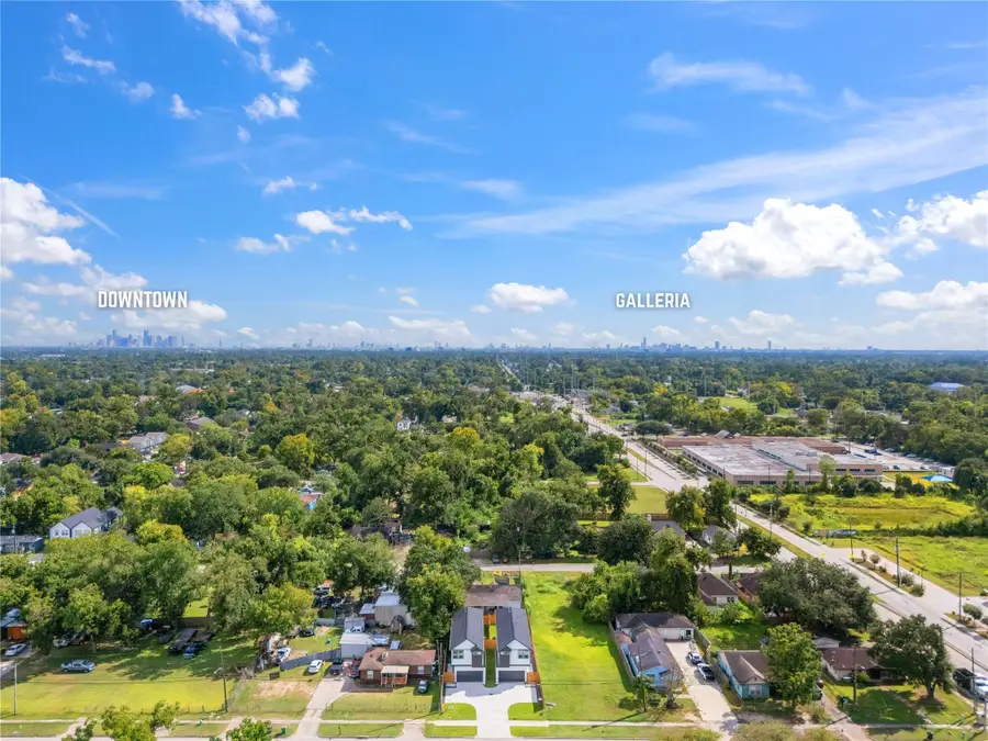 1031 S Victory Drive, Houston, TX 77088 - Image #3