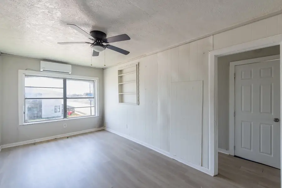 126 W 6th Street, Freeport, TX 77541 - #2