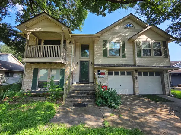 15355 Meadow Village Drive, Houston, TX 77095