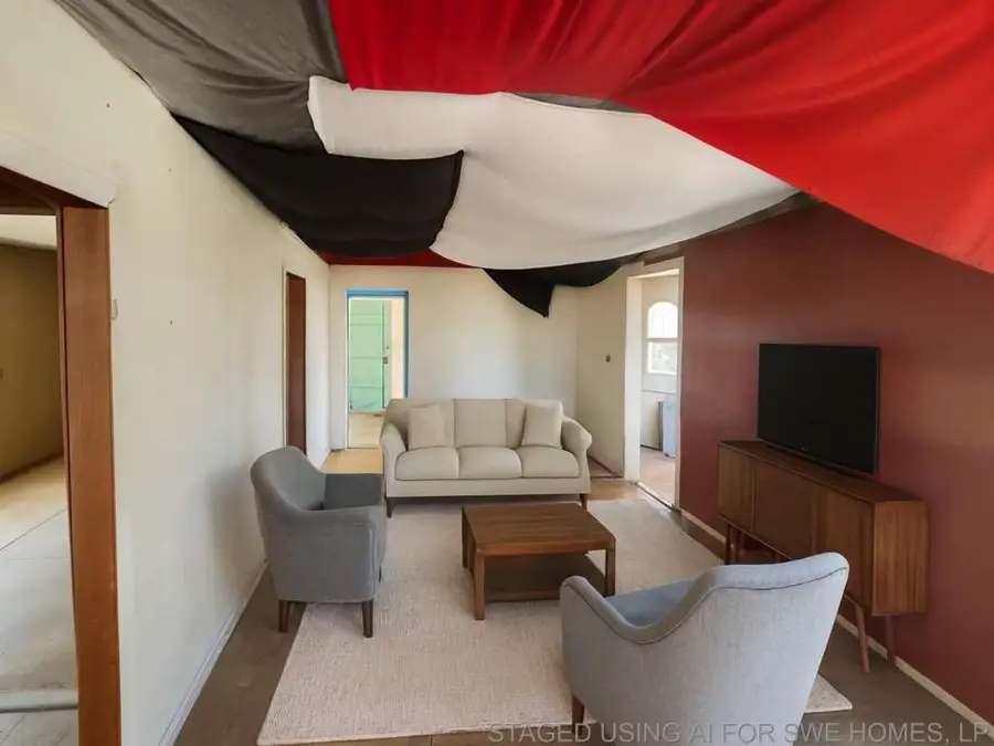 808 Bowen Street, Pleasanton, TX 78064 - #2