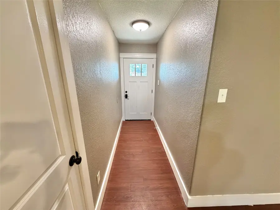 1415 Avenue E, Danbury, TX 77534 - #3