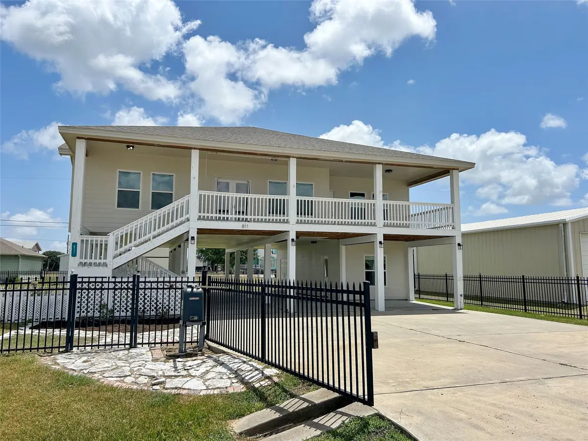 811 W Bayshore Drive, Palacios, TX 77465 - #1