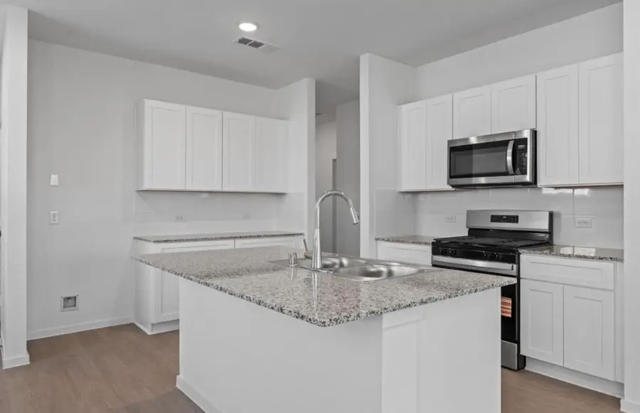 10731 Sora Drive, Willis, TX 77378 - Image #3