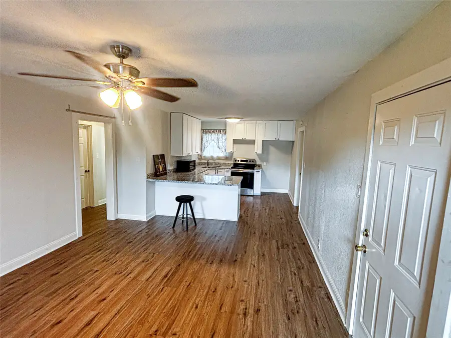 306 Azalea Street, Lake Jackson, TX 77566 - #2