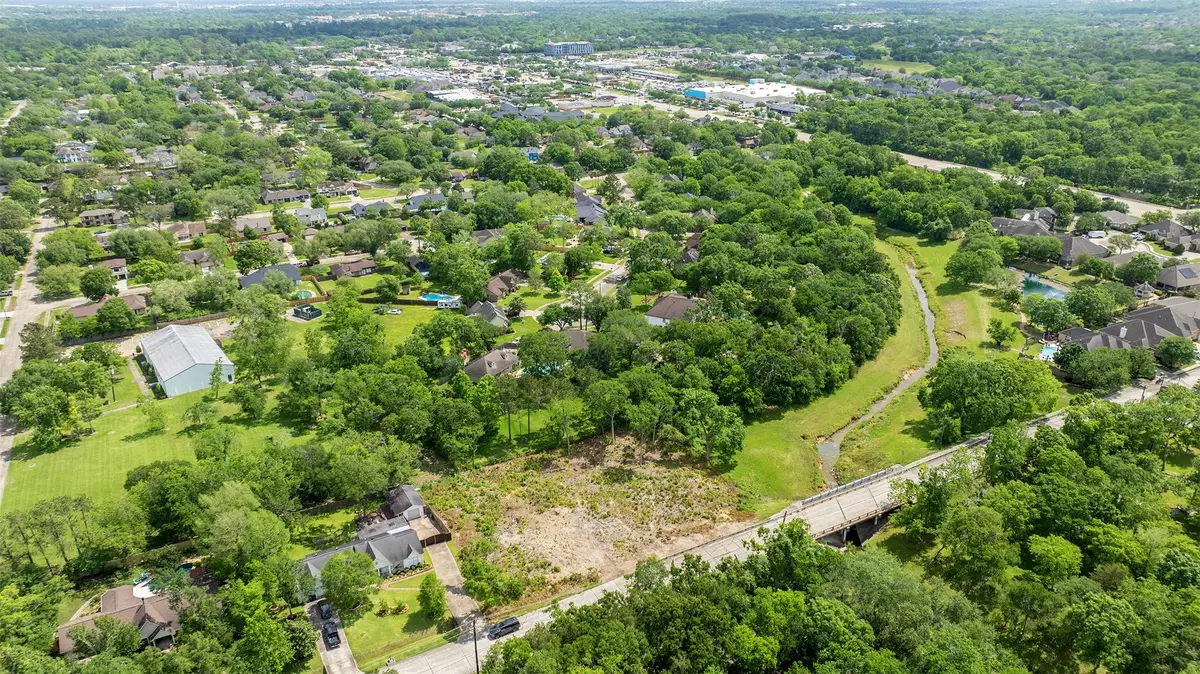 1405 Greenbriar Drive, Friendswood, TX 77546 - Image #1