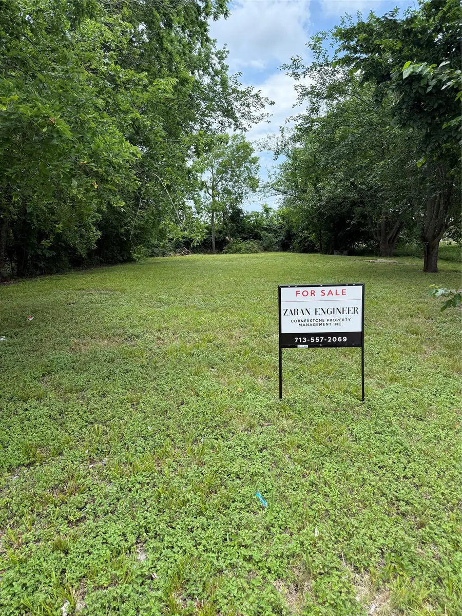 4612 Mayflower Street, Houston, TX 77033 - #2