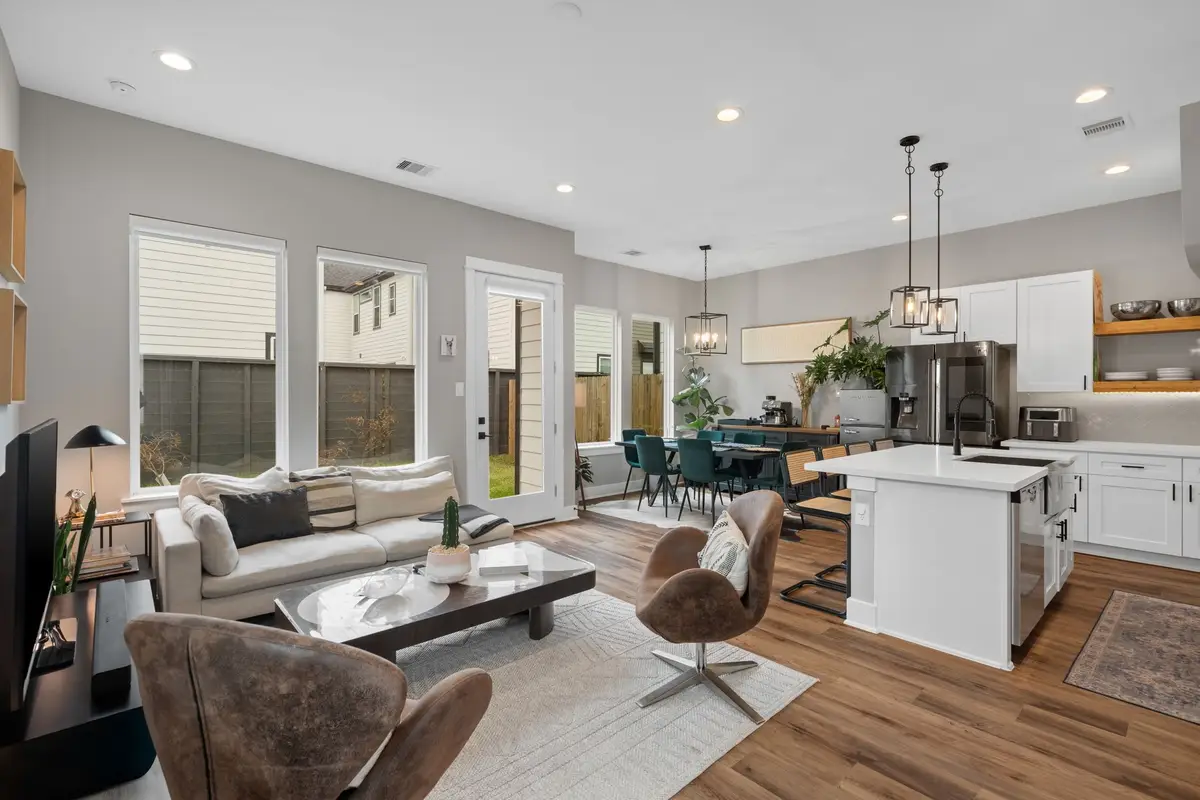 5903 Wheatley Hollow Lane, Houston, TX 77091 - Image #1