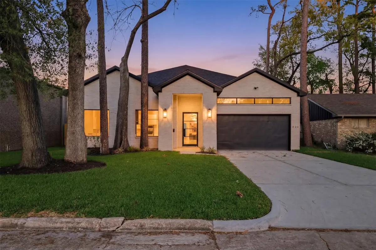 934 Autumn Oaks Drive, Houston, TX 77079 - #1