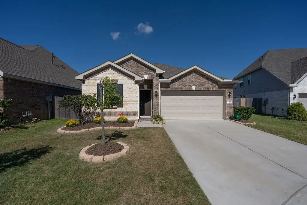 8435 Sunset Horizon Drive, Baytown, TX 77521 - #1