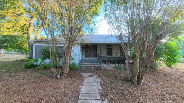 420 E Stockbridge Street, Eagle Lake, TX 77434