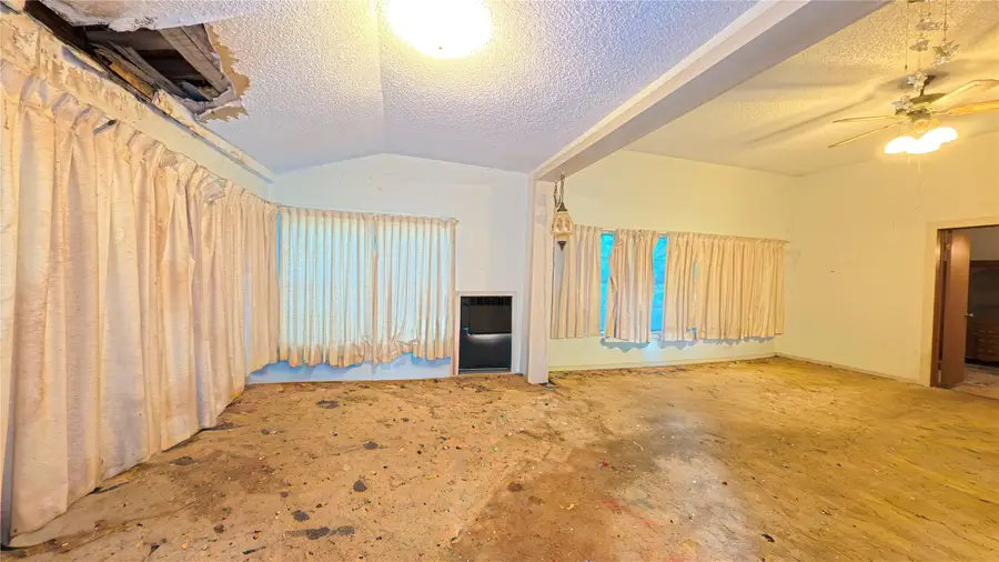 420 E Stockbridge Street, Eagle Lake, TX 77434 - Image #3